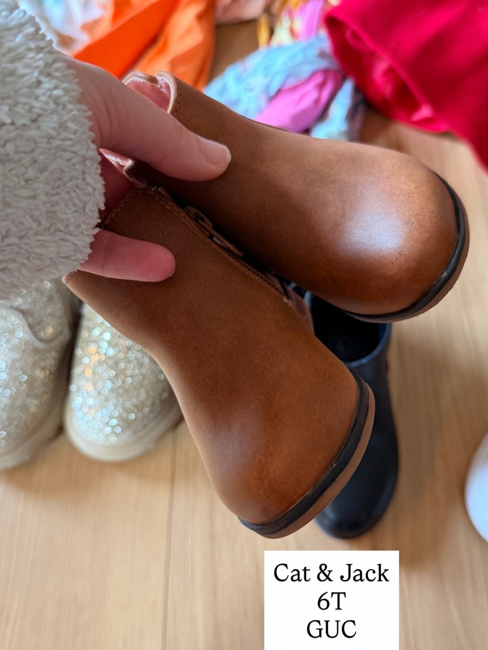 Cat & Jack Brown Girls' Chelsea Ankle Boots